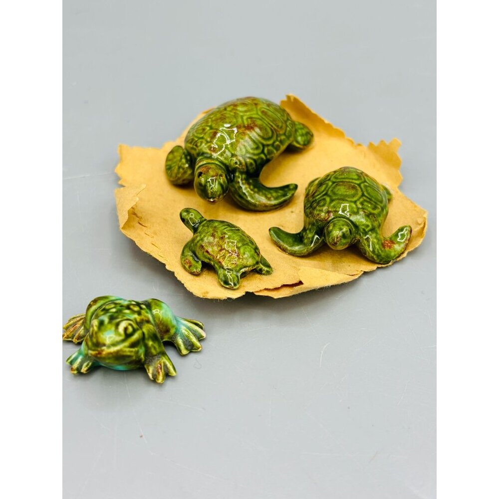 Miniature Green Ceramic Frog & Sea Turtle Figurine Set